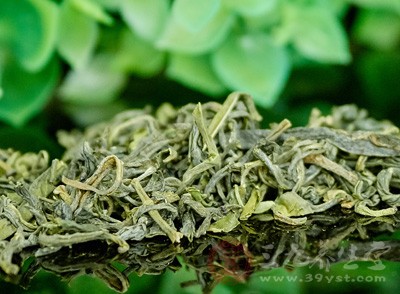 綠茶含有兒茶酚，兒茶酚是其中一種先用作抗癌研究的植物化學(xué)物質(zhì)