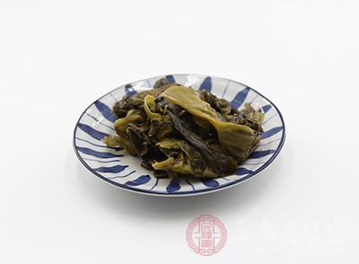 如酸菜、豆醬、玉米面等，長(zhǎng)期食用，很容易造成食管癌的發(fā)生