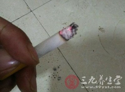 口腔癌患者大多有长期吸烟、饮酒史，而不吸烟又不饮酒者口腔癌少见