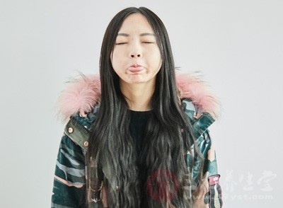 湿气重的症状 艾灸这6大穴位竟能祛湿保健