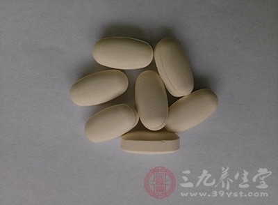 科學(xué)研究表明，女性每天攝取適量的維生素及礦物質(zhì)之后