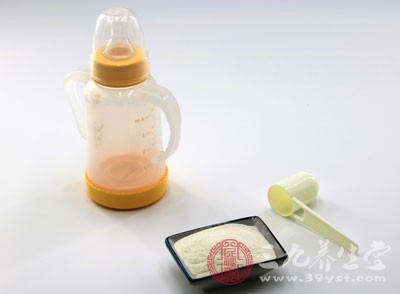 新生儿奶量标准是什么 不同阶段的宝宝吃奶量