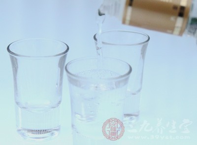 同時(shí)避免飲酒、使用肝毒性藥物及其他對(duì)肝臟不利的因素