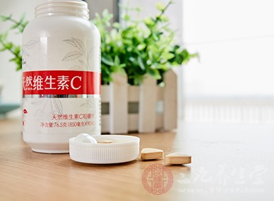 維生素B2、維生素B1、尼克酸、維生素C、維生素E等物質(zhì)