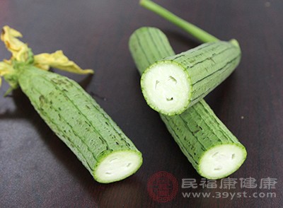 丝瓜含有丰富的维生素C