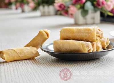 吃春餅是除夕的一個傳統習俗 吃春餅是除夕的一個傳統習俗