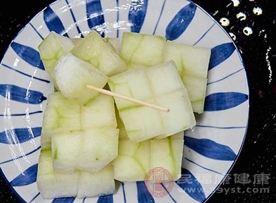冬瓜中含有丰富的膳食纤维