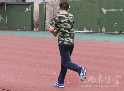 如打太极拳、散步、广场舞、门球、台球、慢跑等 如打太极拳、散步、广场舞、门球、台球、慢跑等