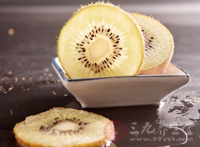 回到家后,可以吃一些水果,或与家人聊聊天放松一下 回到家后,可以吃一些水果,或与家人聊聊天放松一下