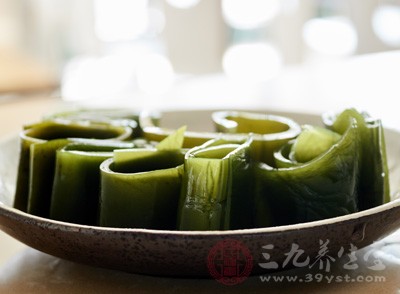 多吃含碘豐富的食物，例如海帶、紫菜