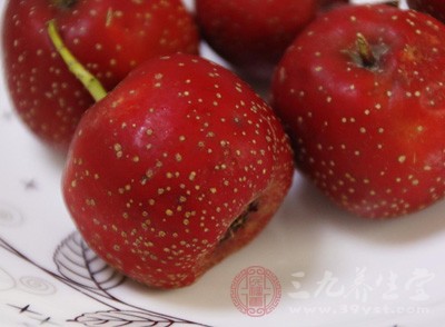 孕婦需慎食山楂，因為山楂有引起子宮收縮的作用