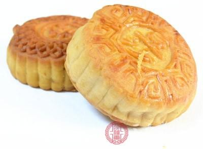 民福康提醒您:莲蓉月饼有可能不是莲蓉,是用芸豆和番薯调味的 民福康提醒您:莲蓉月饼有可能不是莲蓉,是用芸豆和番薯调味的