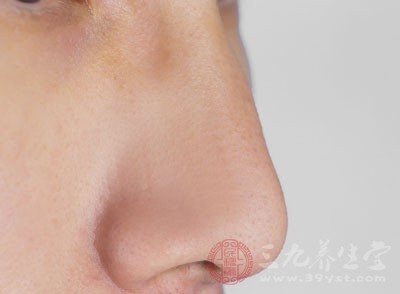 鼻子上长痘痘是什么原因 五种因素导致痘痘