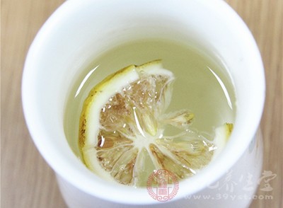 喝柠檬水有什么功效 十大功效让你更加健康