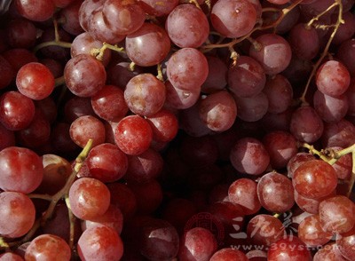 坐月子可以吃葡萄吗 这些吃葡萄的禁忌要知道
