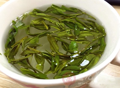 補(bǔ)鐵多吃動(dòng)物性食物，少飲茶