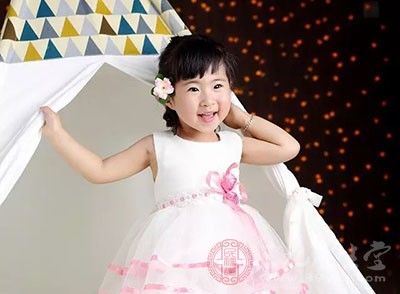 宝宝吃饭爱挑食、胃口不好。还有在生病的时候，往往就很不爱吃饭