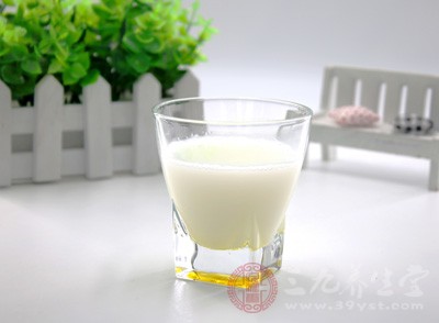 稍微飲用一點乳制品就有可能會導(dǎo)致病情發(fā)作