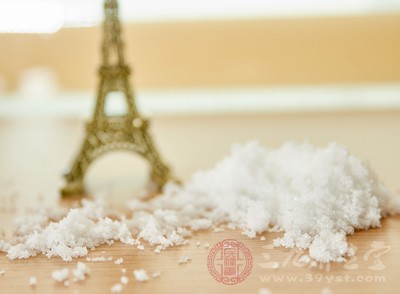 将全蛋和白砂糖混合 将全蛋和白砂糖混合