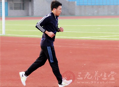 早上空腹跑步好吗 空腹跑步注意事项