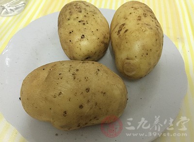 脹氣不易消化食物：地瓜、土豆、過甜點(diǎn)心及糖醋食品