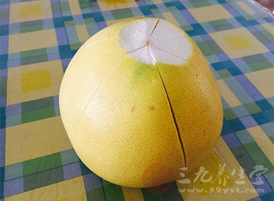 柚子皮的功效与作用 柚子皮有哪些做法