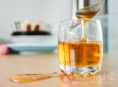 蜂蜜水的功效 常喝蜂蜜水好处意想不到