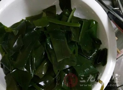 海帶含有豐富的亞油酸、卵磷脂等營養(yǎng)成分，有健腦的功效