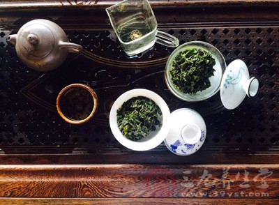 不宜過(guò)多飲茶