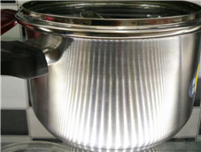 适合炖汤的不锈钢竖纹锅
