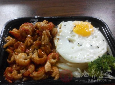 一个员工感染肠道病,就导致菜品污染,多名食客食物中毒 一个员工感染肠道病,就导致菜品污染,多名食客食物中毒