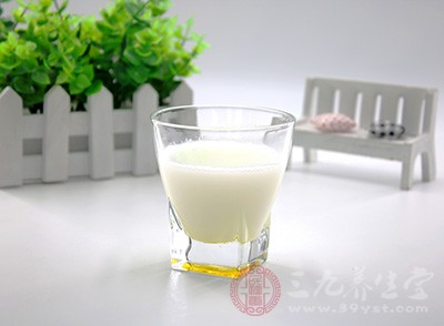 酸奶的功效和作用 空腹能喝酸奶吗(2)