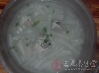 蘿卜牛腩湯養(yǎng)胃也是非常棒的