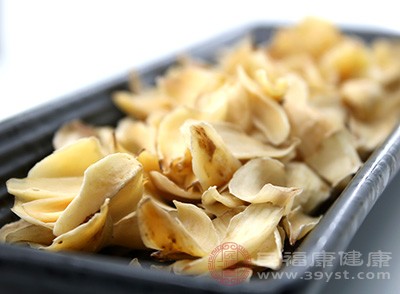 百合含多种生物碱，对白细胞减少症有预防作用