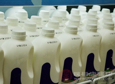 发现个体工商户马某销售的几款饮料涉嫌仿冒知名商品的包装 发现个体工商户马某销售的几款饮料涉嫌仿冒知名商品的包装