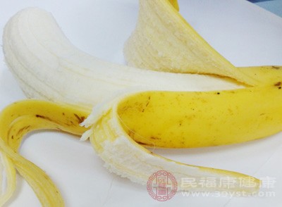 哈密瓜与香蕉同食会导致肾衰与关节病人病症的加重 哈密瓜与香蕉同食会导致肾衰与关节病人病症的加重