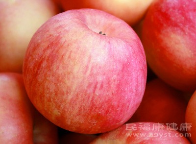 吃苹果能软化血管