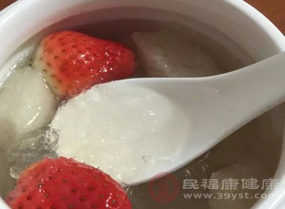 凡經電療、化療而引起的后遺癥，如咽干、咽痛、腫脹等皆可食燕窩都有明顯的改善。