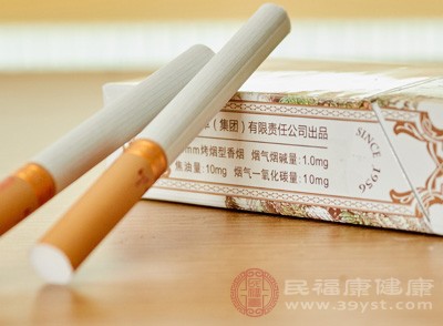 吸煙會(huì)引起胃粘膜血管收縮