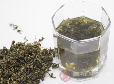 取绞股蓝鲜嫩茎叶150克、黑米100克。将嫩叶洗净,沸水焯一下,凉水浸,控水切碎;米洗净,加水适量 取绞股蓝鲜嫩茎叶150克、黑米100克。将嫩叶洗净,沸水焯一下,凉水浸,控水切碎;米洗净,加水适量