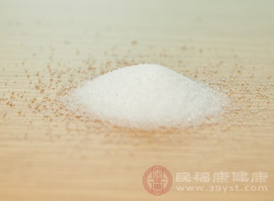 板栗1汤匙(15g)，猪板油1茶匙(5g)，白砂糖1茶匙(5g)