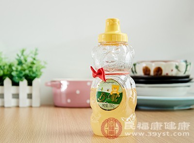 蜂膠具有很強(qiáng)的防腐、抗氧化性能,在密封