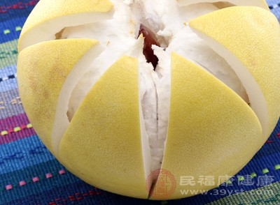 柚子皮的作用 柚子皮的这些做法你知道吗