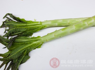 糖尿病人經(jīng)常食用萵筍能夠改善糖代謝功能