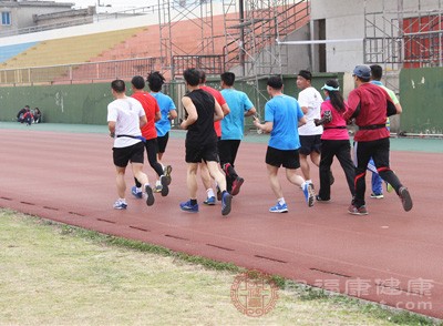 過重的體力勞動，過度緊張的腦力勞動，劇烈的體育運(yùn)動可誘發(fā)癲癇