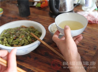 大量飲酒導致腹部贅肉