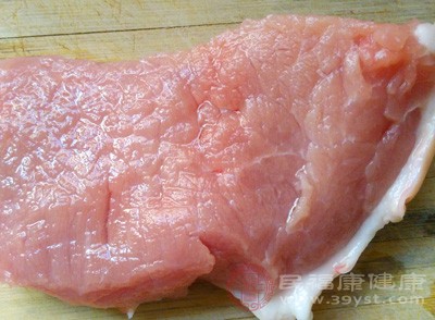 每次用夏枯草10克、豬瘦肉50至100克