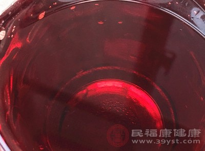 飲食上較容易選擇，可以食補(bǔ)與藥補(bǔ)交叉食用