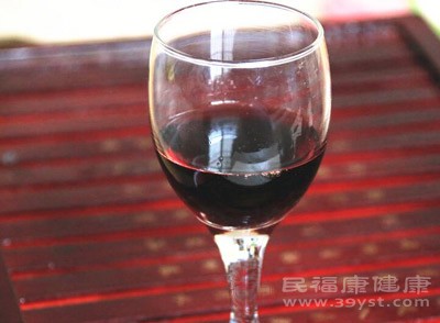 不妨飲點(diǎn)紅酒