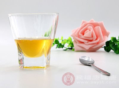 每天喝杯蜂蜜水就可以轻松起到抗过敏作用